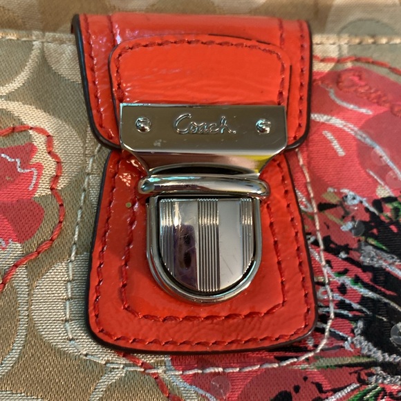 Vintage Coach Poppy crossbody purse - Picture 2 of 7